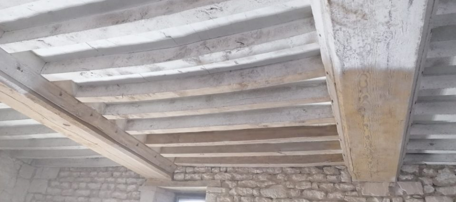 100 m2 de décapage de poutres