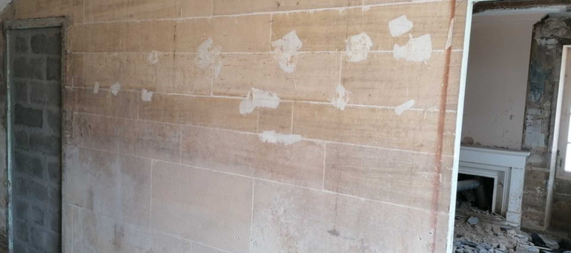 Murs intérieurs en pierres  
